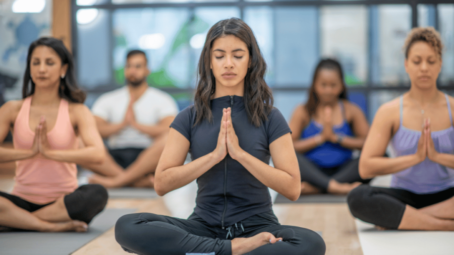 Yoga vs Meditation: Which Is Better For Me? - Declutter The Mind